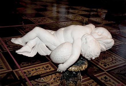 Мертвый мальчик на дельфине. Лоренцо Лоренцетти.